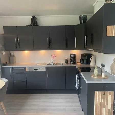 Cozy Near Stavanger Airport Appartement *