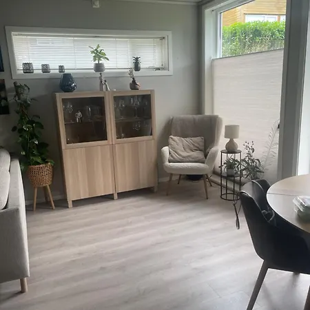 Cozy Near Stavanger Airport Appartamento Sola